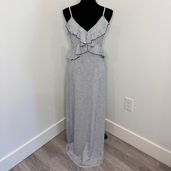 Max Studio Ruffle Detail Sleeveless White and Blue Stripe Maxi Dress - Picture 2 of 8